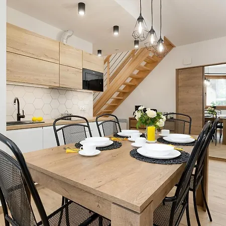 Zielona 11 By Renters アパート ミエンジボジェ