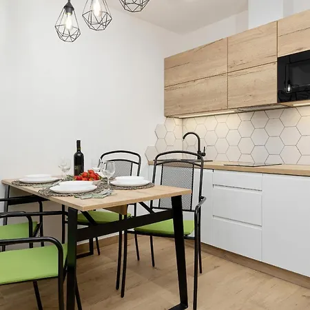 Zielona 11 By Renters アパート ミエンジボジェ